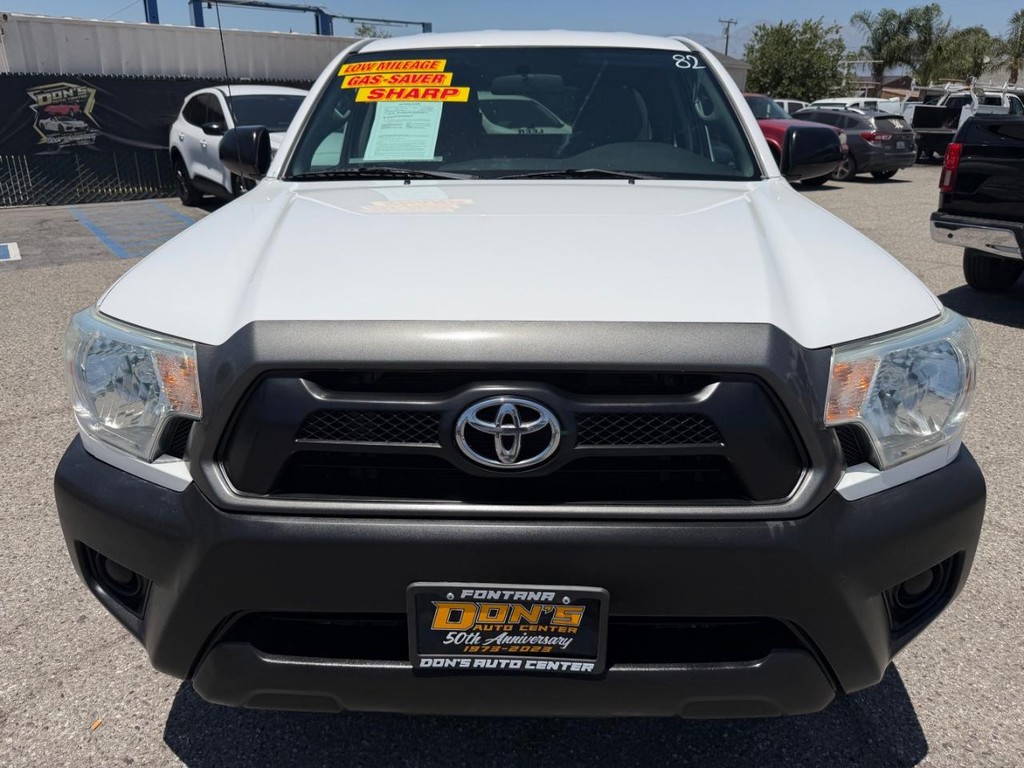 Toyota Tacoma Vehicle Full-screen Gallery Image 14