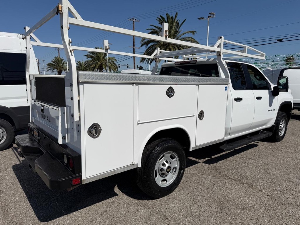 Chevrolet Silverado 2500HD Vehicle Full-screen Gallery Image 06