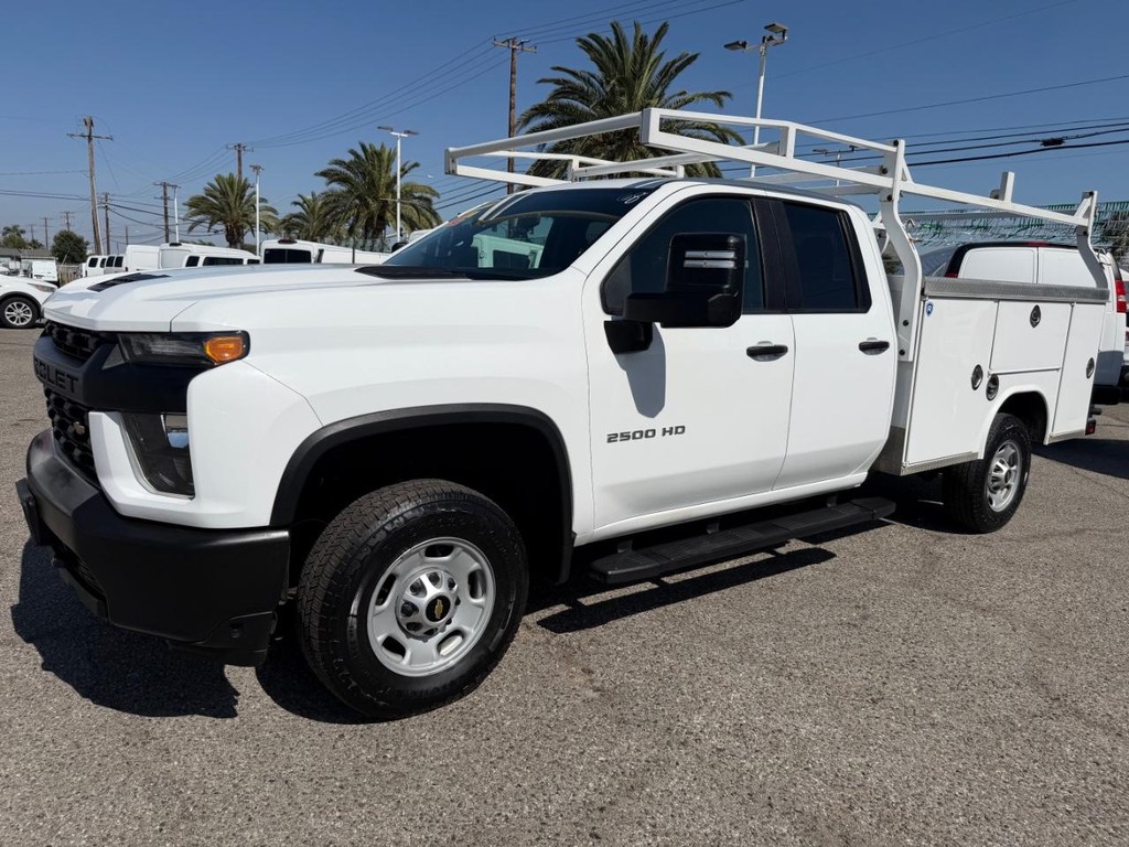 Chevrolet Silverado 2500HD Vehicle Full-screen Gallery Image 14
