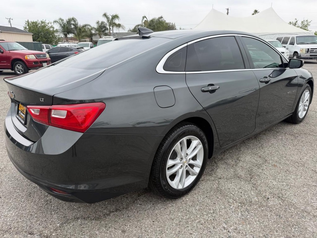 Chevrolet Malibu Vehicle Full-screen Gallery Image 06
