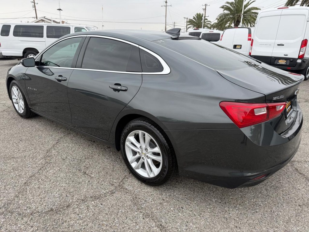 Chevrolet Malibu Vehicle Full-screen Gallery Image 09