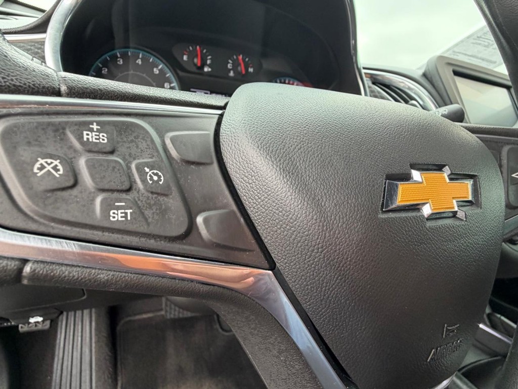 Chevrolet Malibu Vehicle Full-screen Gallery Image 28