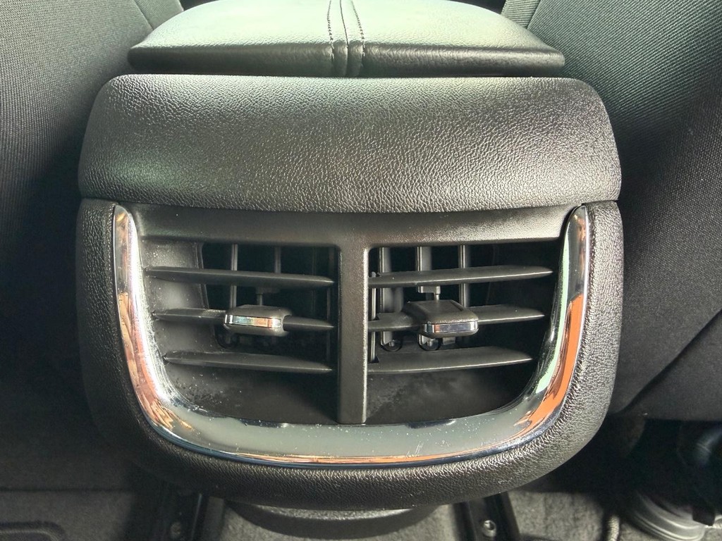 Chevrolet Malibu Vehicle Full-screen Gallery Image 34