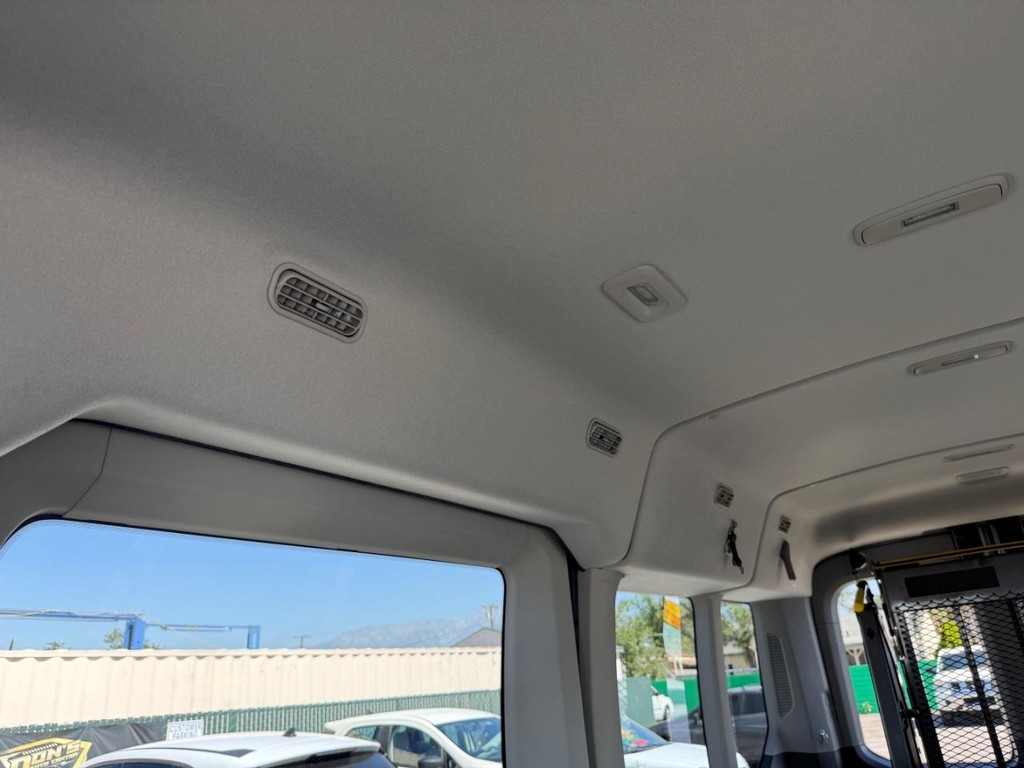 Ford Transit 350 Vehicle Full-screen Gallery Image 50