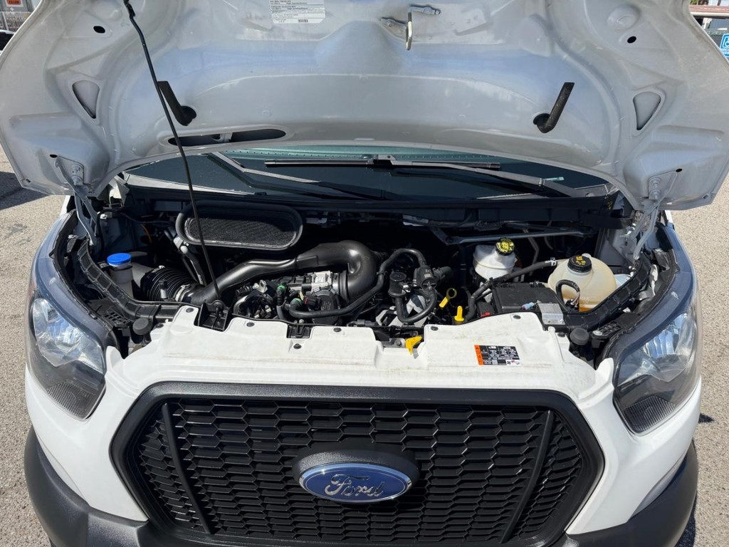 Ford Transit 350 Vehicle Full-screen Gallery Image 65