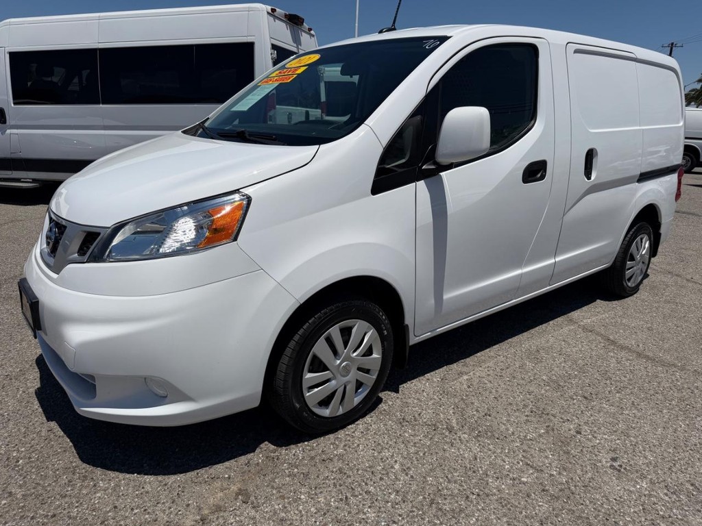 Nissan NV200 Vehicle Full-screen Gallery Image 13