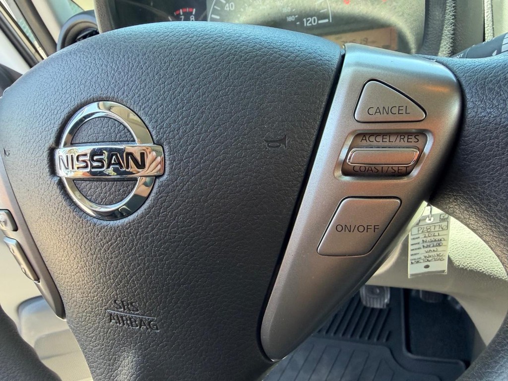 Nissan NV200 Vehicle Full-screen Gallery Image 35