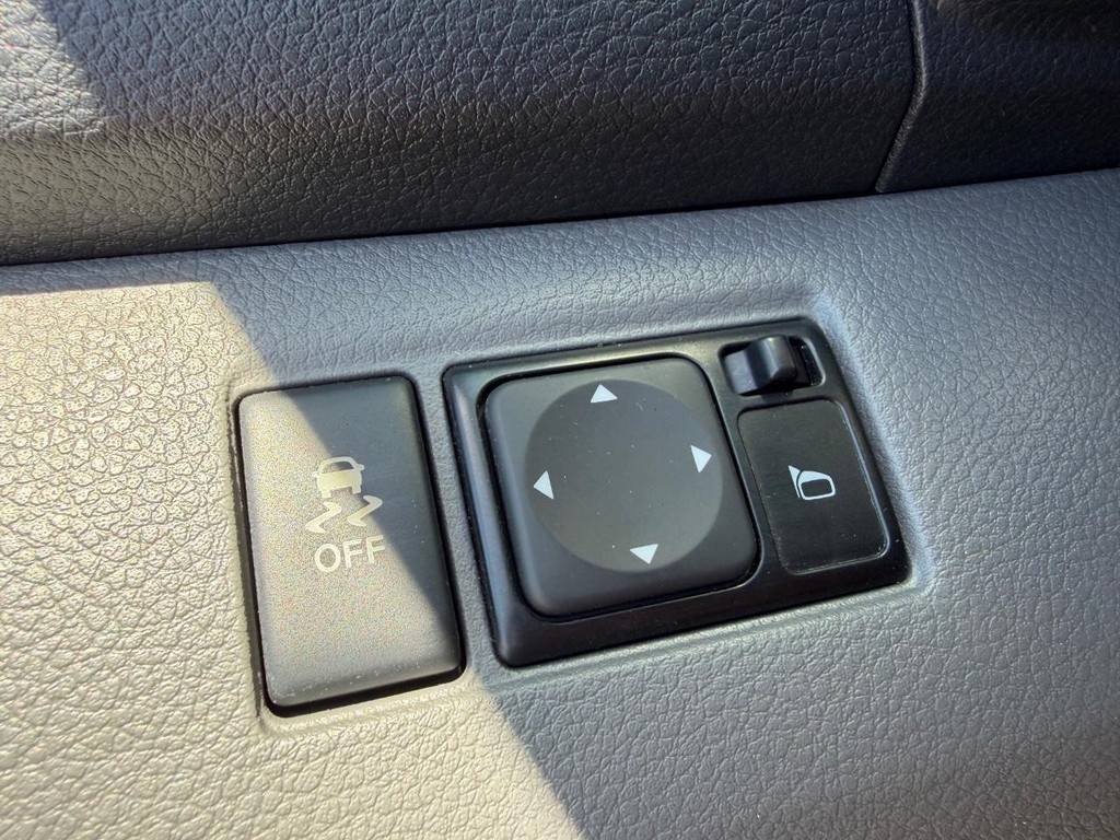 Nissan NV200 Vehicle Full-screen Gallery Image 38
