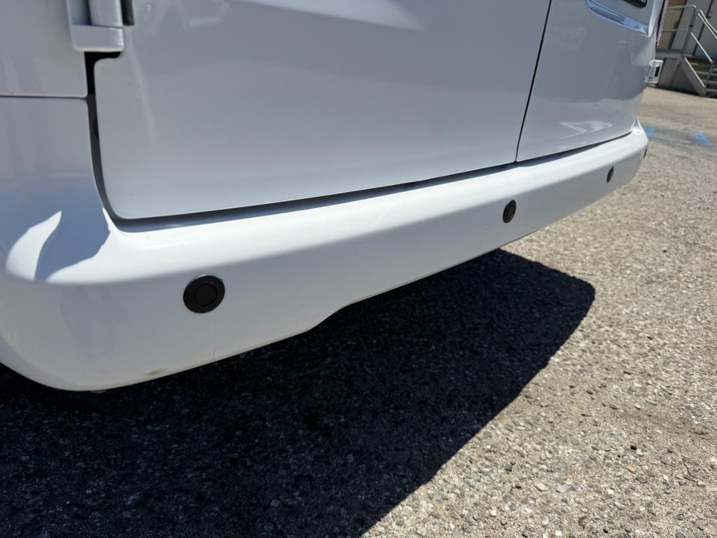 Nissan NV200 Vehicle Full-screen Gallery Image 42