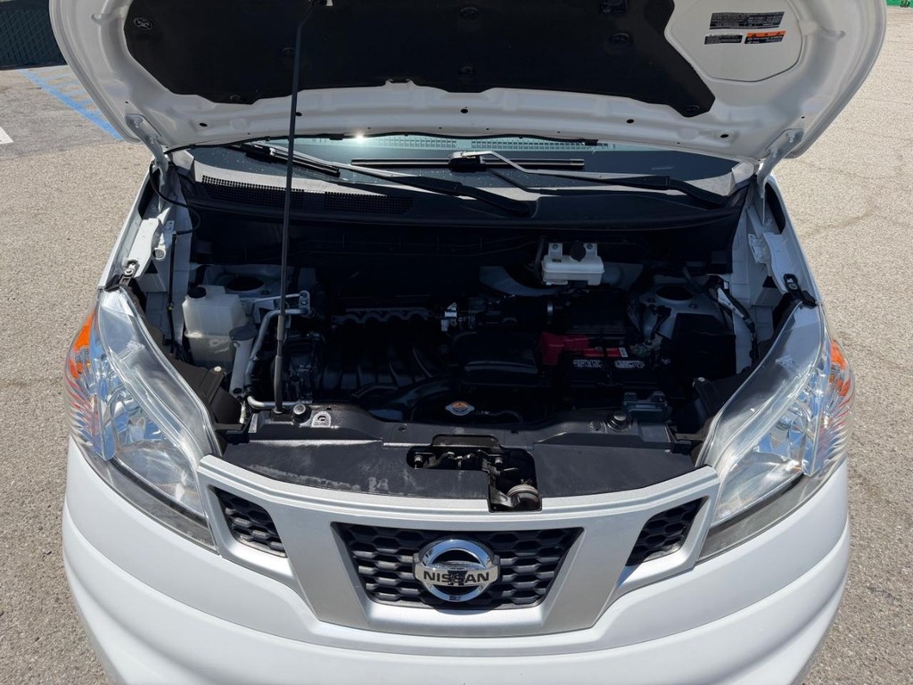 Nissan NV200 Vehicle Full-screen Gallery Image 44
