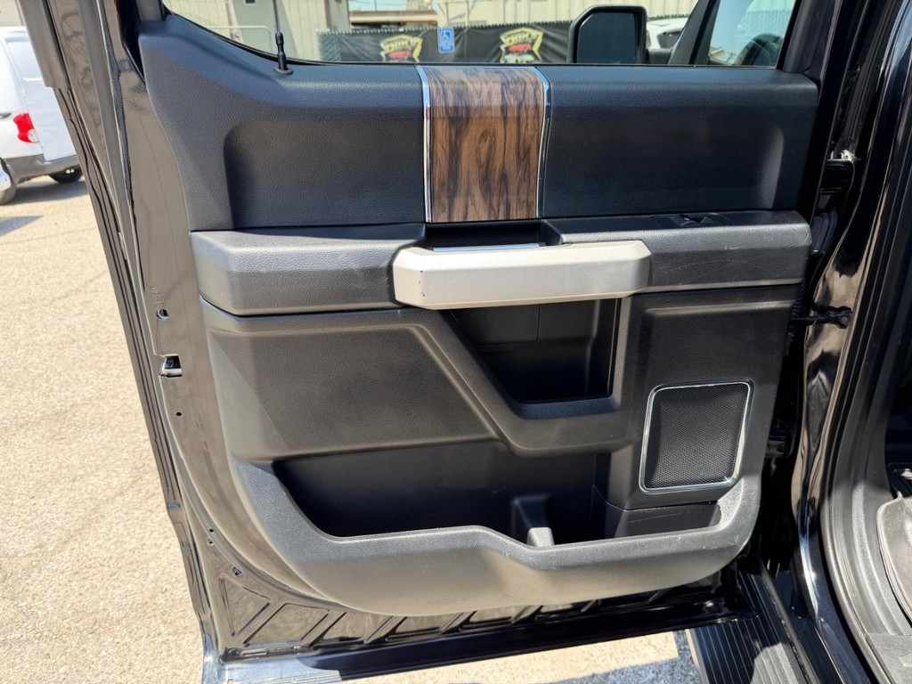 Ford F-150 Vehicle Full-screen Gallery Image 43