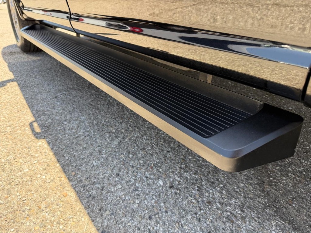 Ford F-150 Vehicle Full-screen Gallery Image 56
