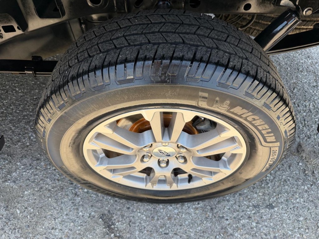 Ford F-150 Vehicle Full-screen Gallery Image 58