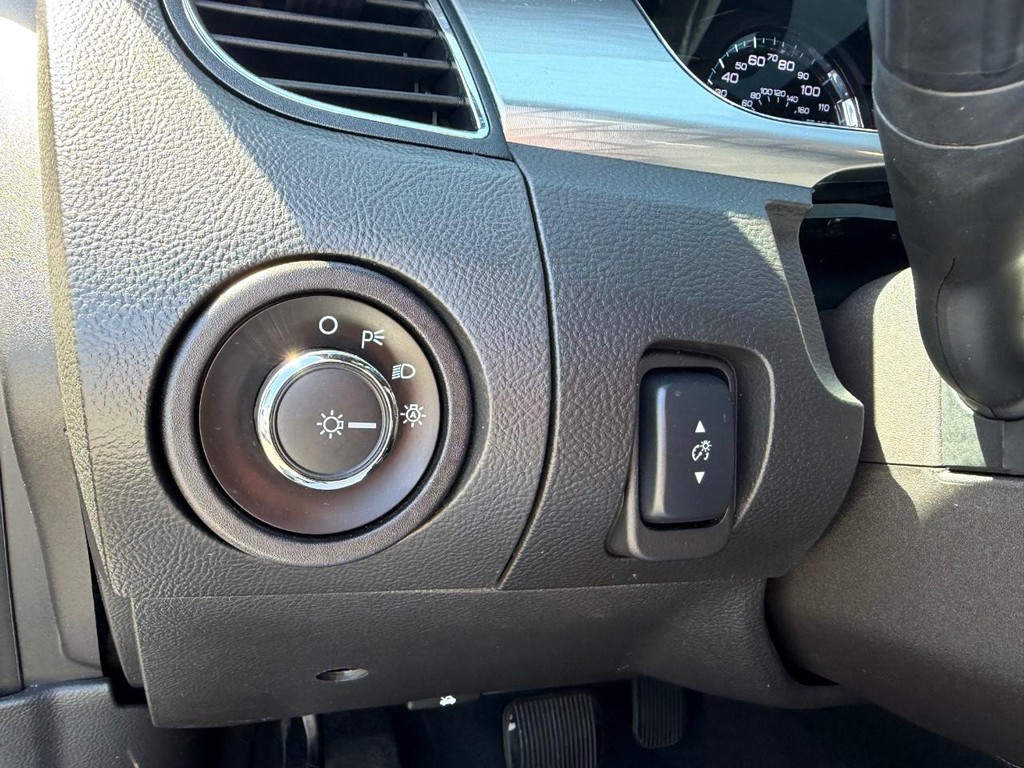Ford Taurus Vehicle Full-screen Gallery Image 33
