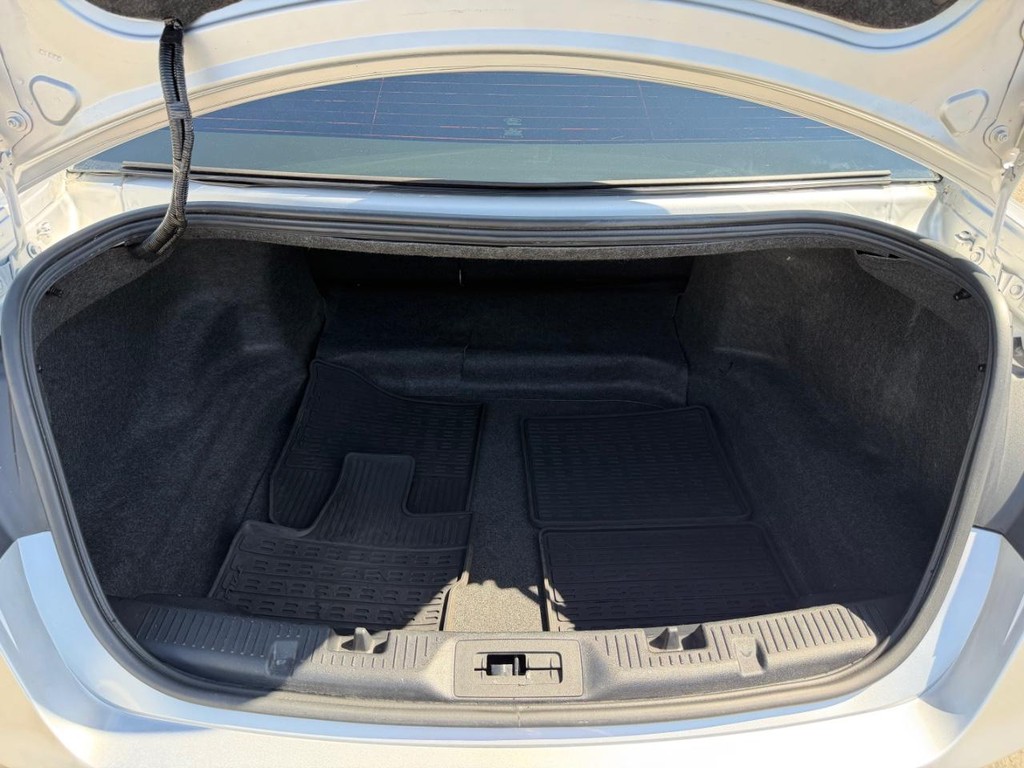 Ford Taurus Vehicle Full-screen Gallery Image 42