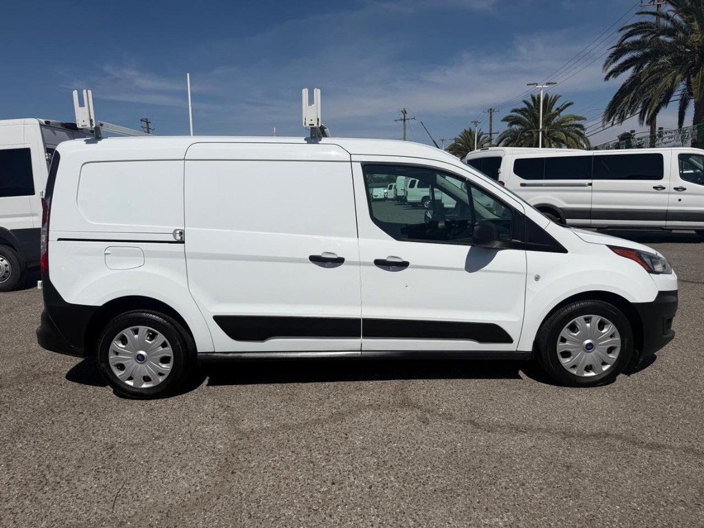 Ford Transit Connect Vehicle Full-screen Gallery Image 06