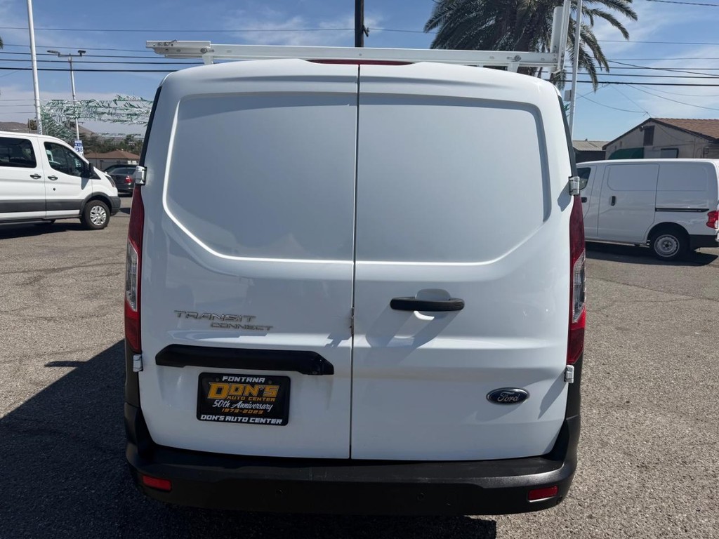 Ford Transit Connect Vehicle Full-screen Gallery Image 09