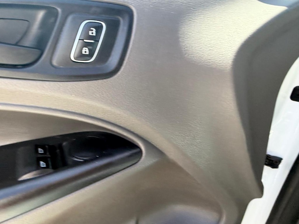 Ford Transit Connect Vehicle Full-screen Gallery Image 39