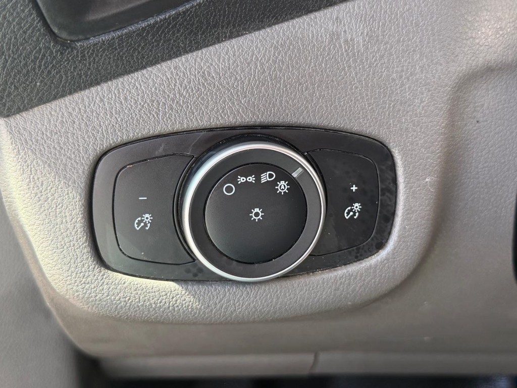 Ford Transit Connect Vehicle Full-screen Gallery Image 40