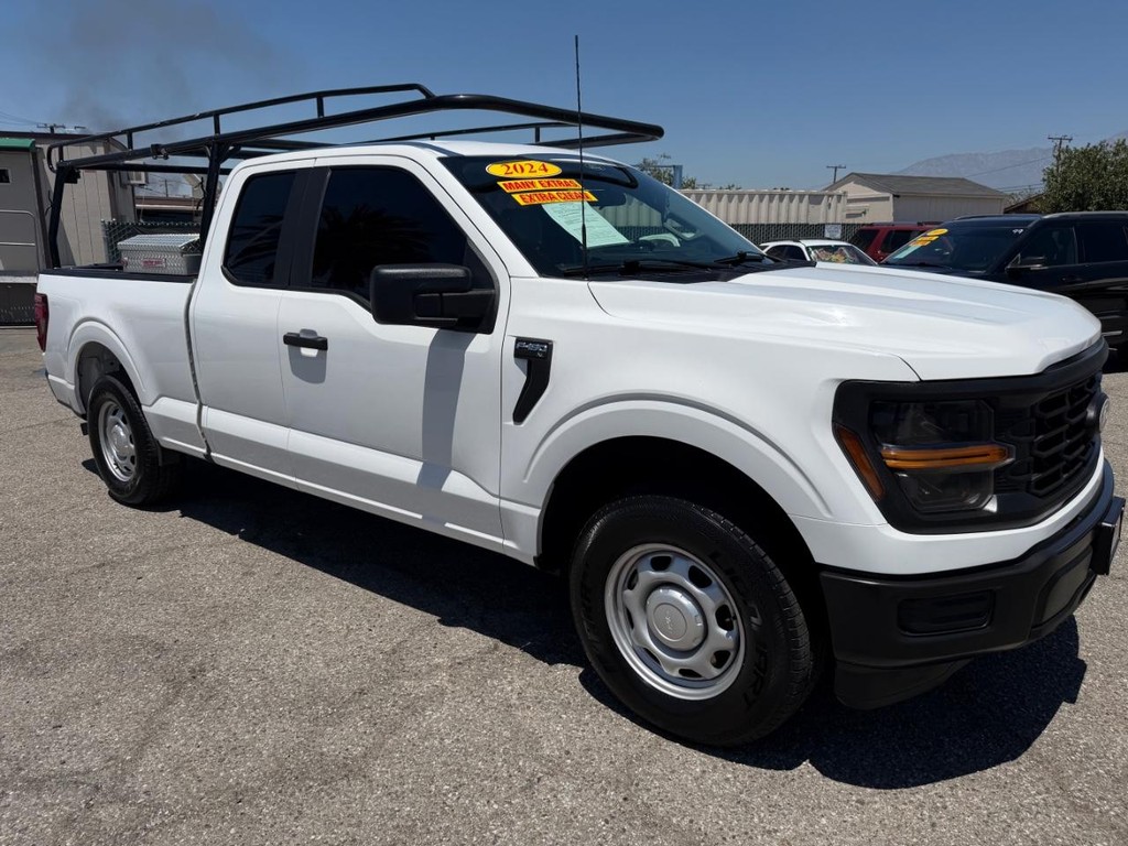Ford F-150 Vehicle Full-screen Gallery Image 03