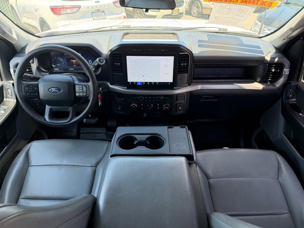 Ford F-150 Vehicle Full-screen Gallery Image 29