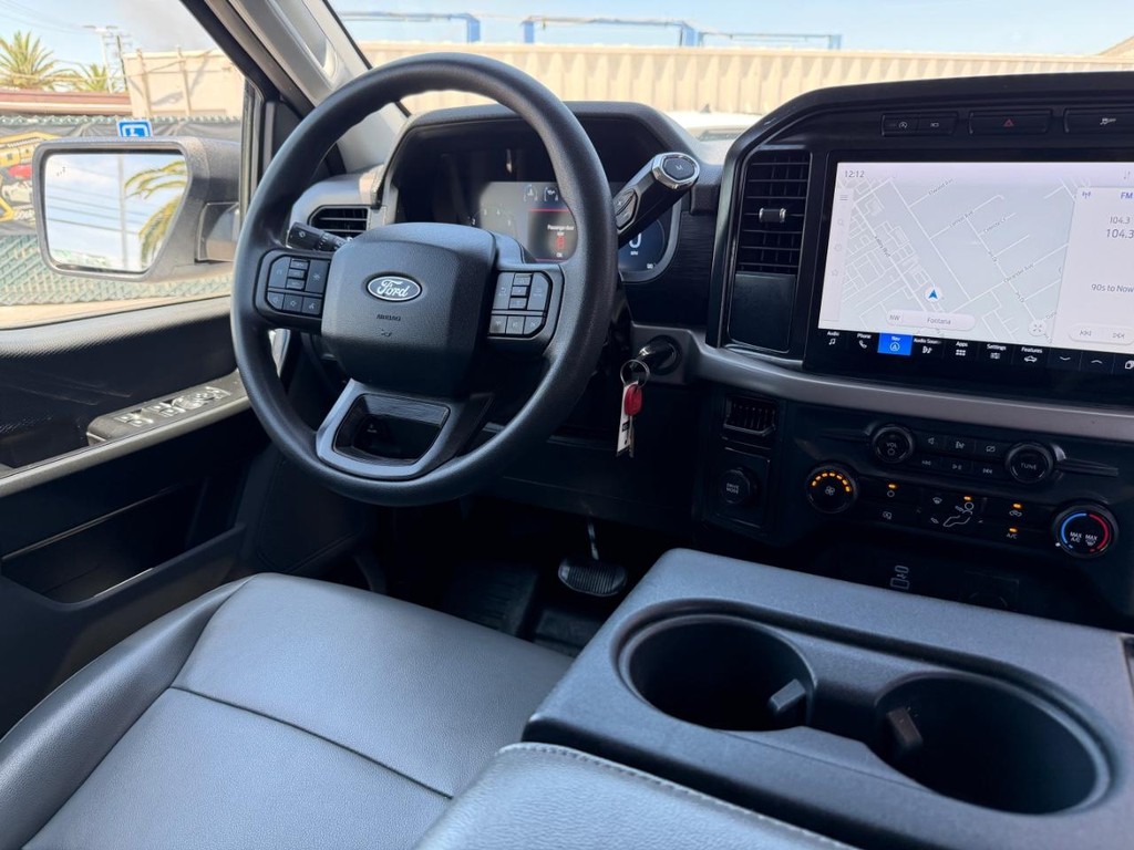 Ford F-150 Vehicle Full-screen Gallery Image 30