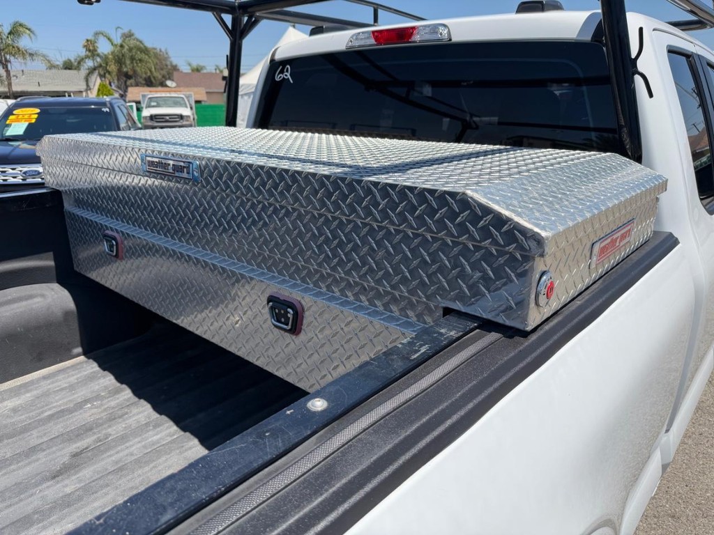 Ford F-150 Vehicle Full-screen Gallery Image 44