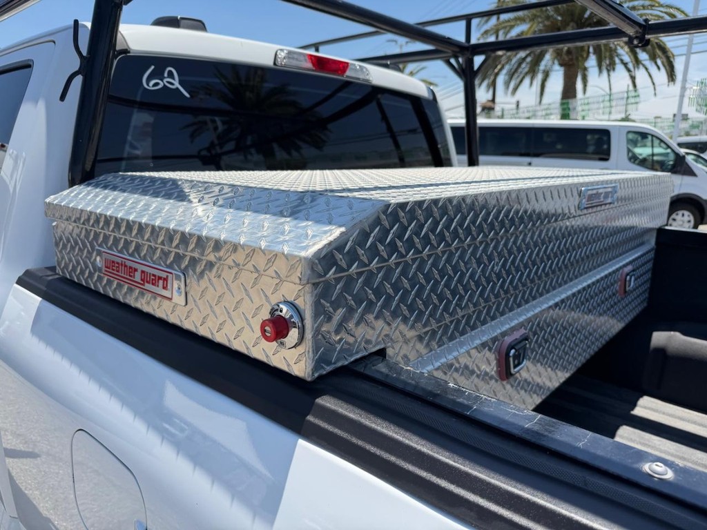 Ford F-150 Vehicle Full-screen Gallery Image 45