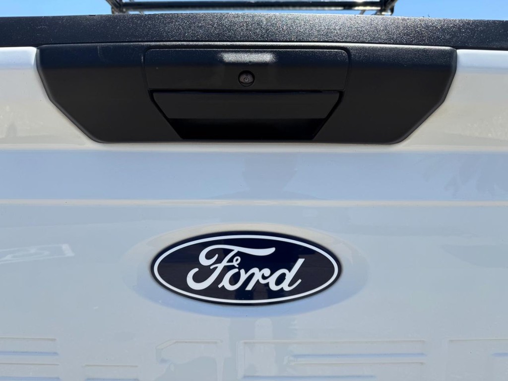 Ford F-150 Vehicle Full-screen Gallery Image 46