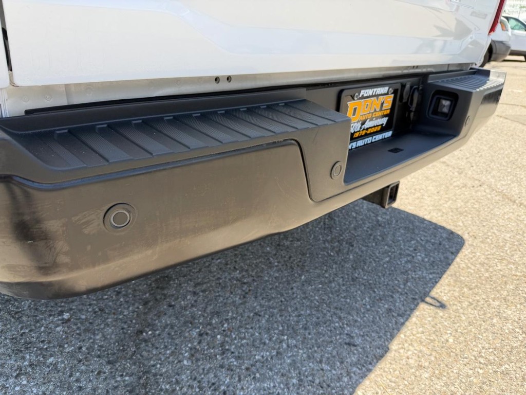 Ford F-150 Vehicle Full-screen Gallery Image 47