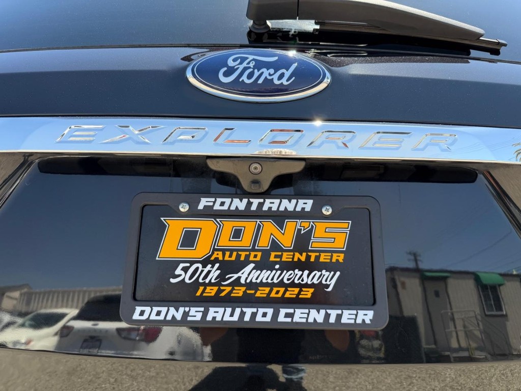 Ford Explorer Vehicle Full-screen Gallery Image 39