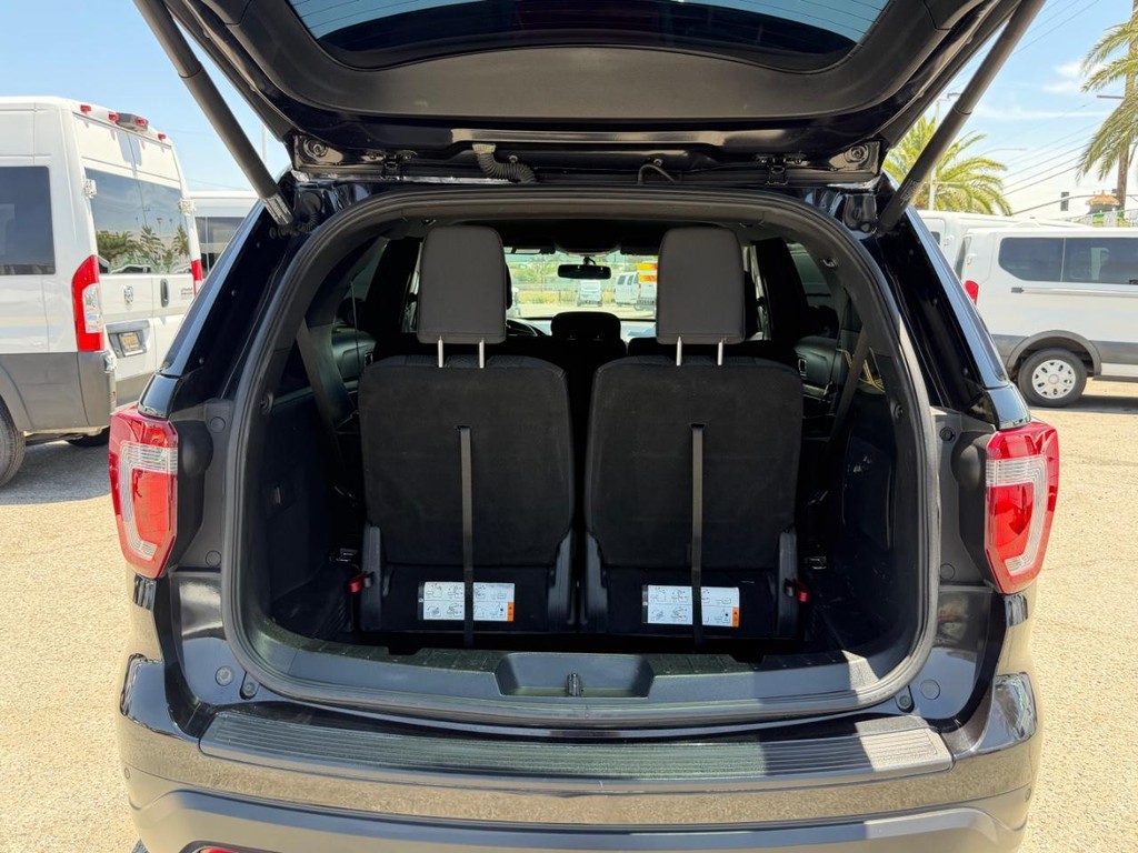 Ford Explorer Vehicle Full-screen Gallery Image 42