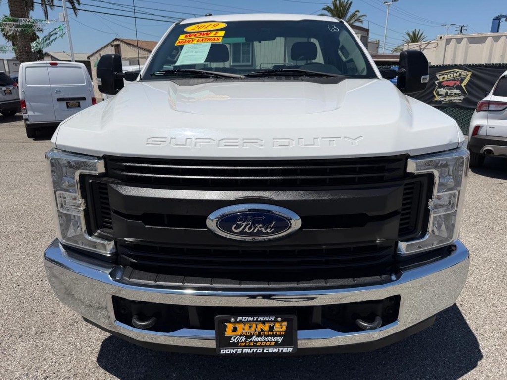 Ford F-250 Vehicle Full-screen Gallery Image 12