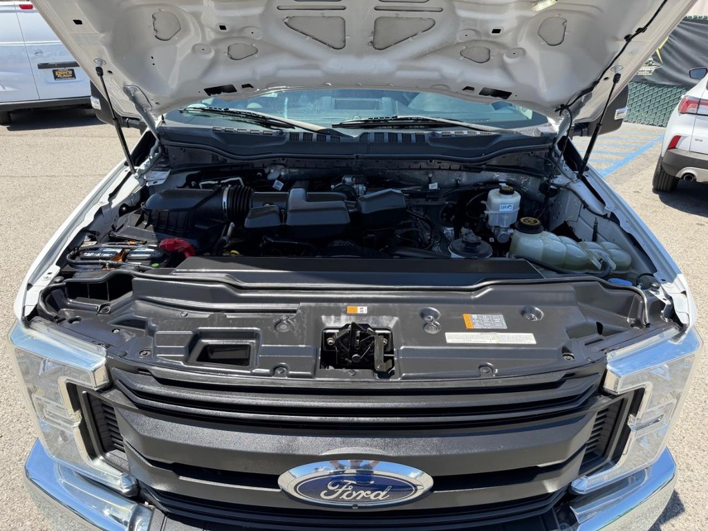 Ford F-250 Vehicle Full-screen Gallery Image 36