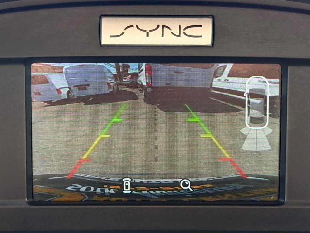 Ford Escape Vehicle Full-screen Gallery Image 37
