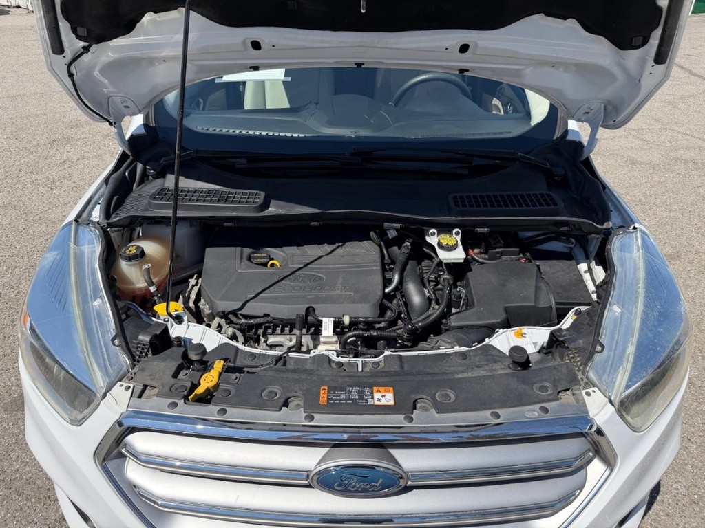 Ford Escape Vehicle Full-screen Gallery Image 42