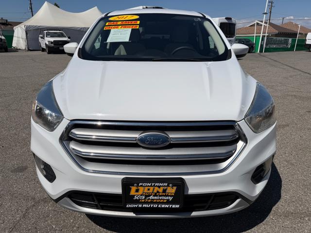 Ford Escape Vehicle Full-screen Gallery Image 03
