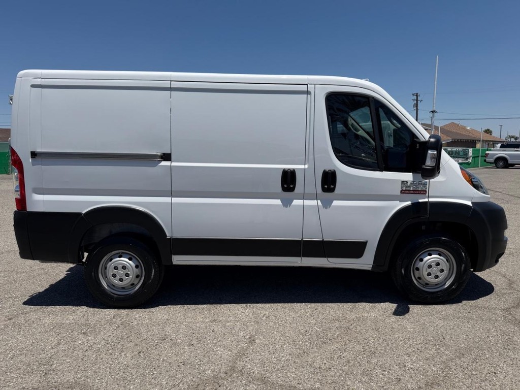 Ram ProMaster Vehicle Full-screen Gallery Image 06