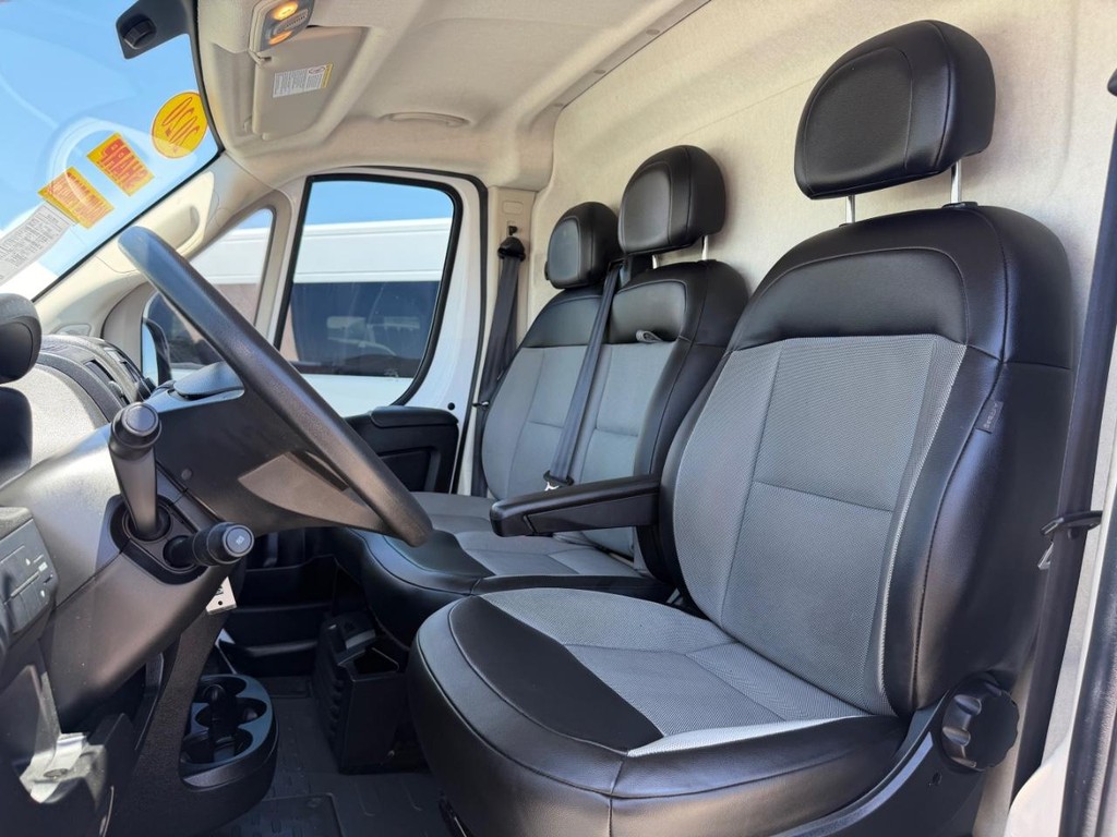 Ram ProMaster Vehicle Full-screen Gallery Image 27