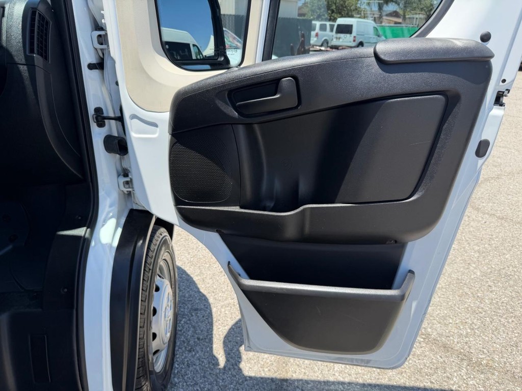 Ram ProMaster Vehicle Full-screen Gallery Image 28