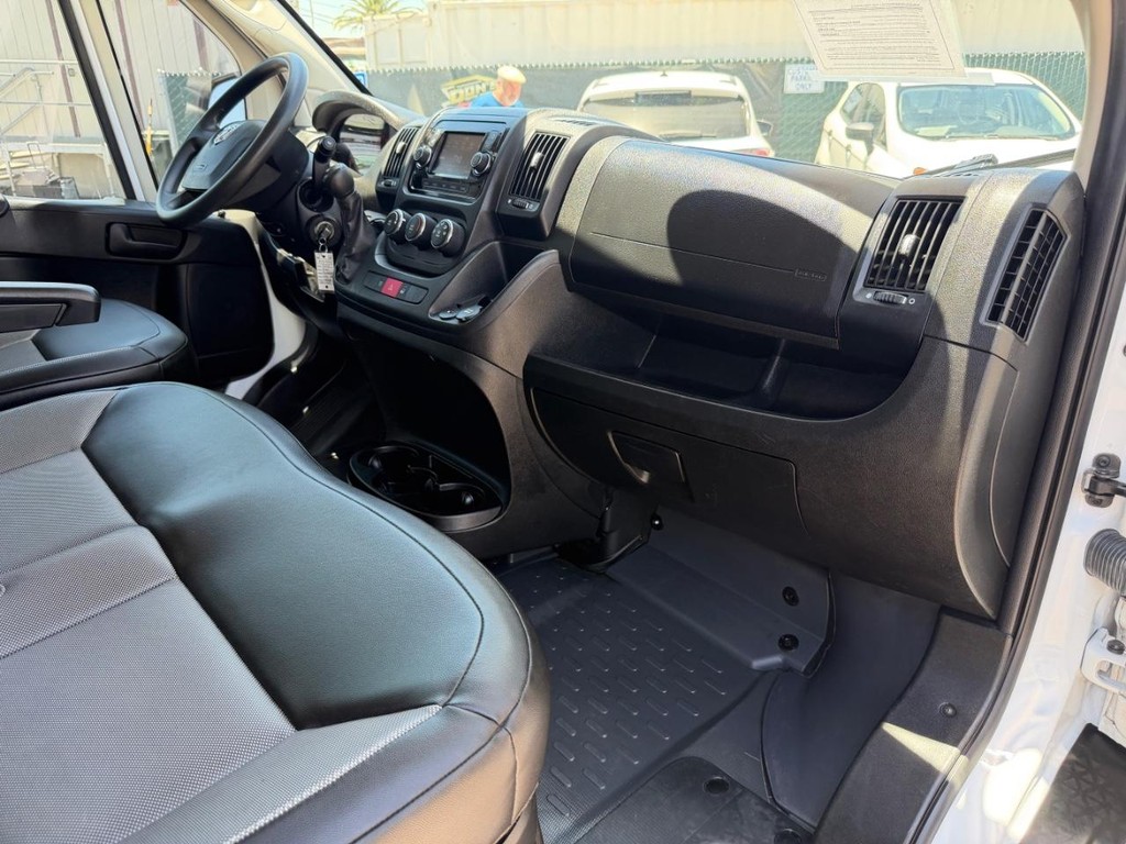 Ram ProMaster Vehicle Full-screen Gallery Image 29