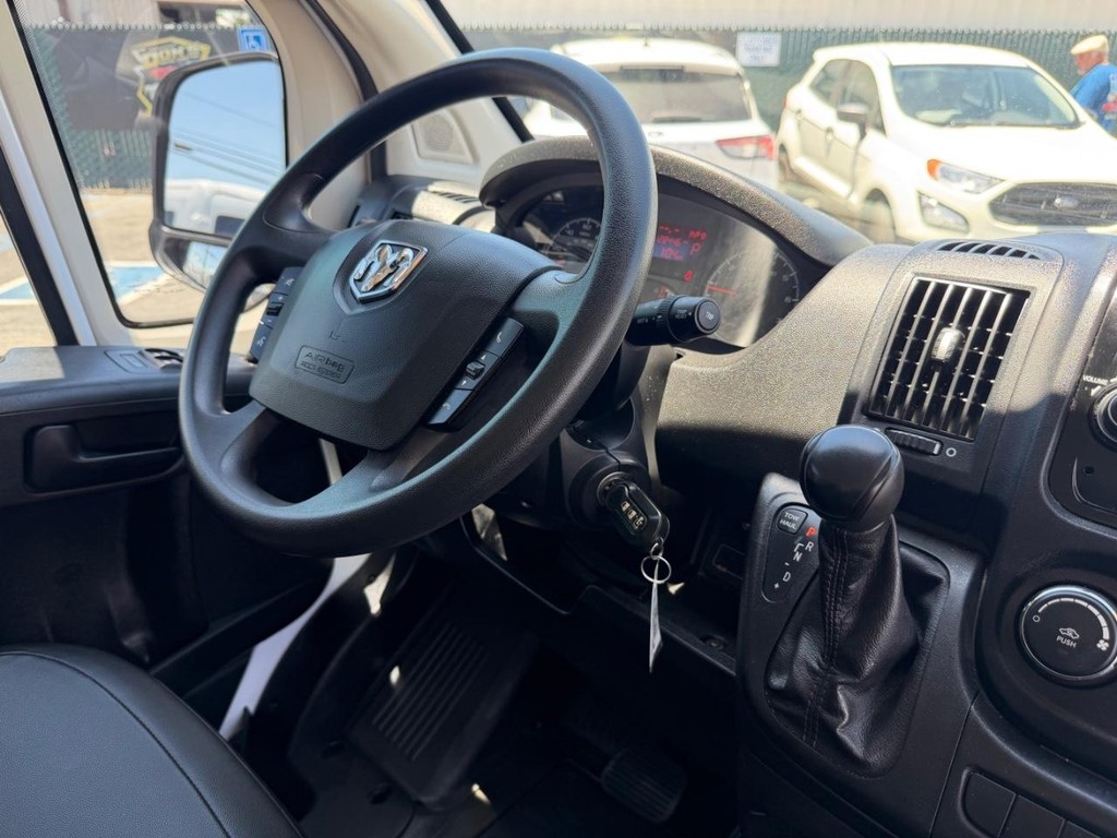 Ram ProMaster Vehicle Full-screen Gallery Image 32