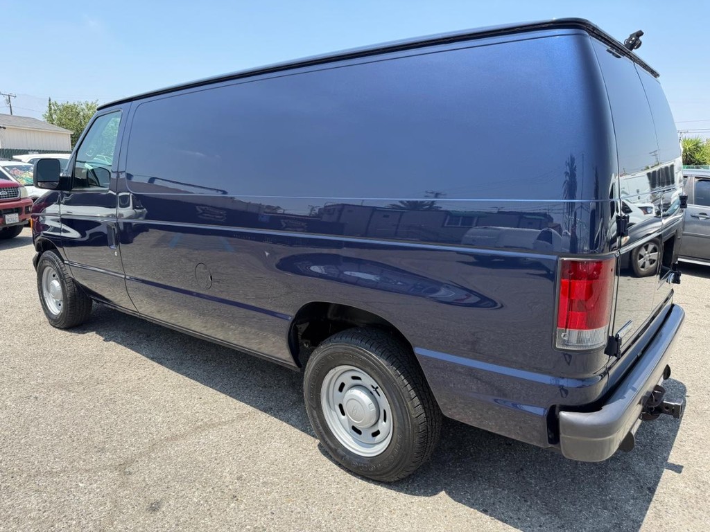 Ford E-150 Cargo Van Vehicle Full-screen Gallery Image 10