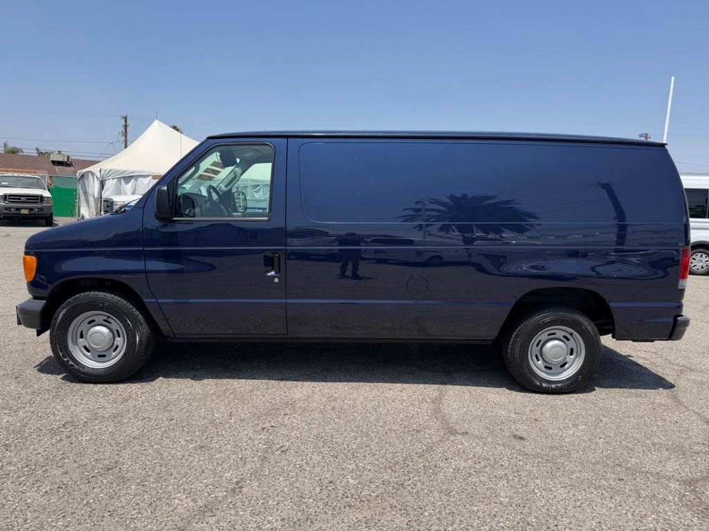 Ford E-150 Cargo Van Vehicle Full-screen Gallery Image 12
