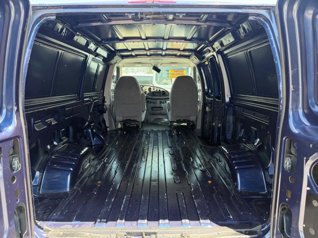 Ford E-150 Cargo Van Vehicle Full-screen Gallery Image 16