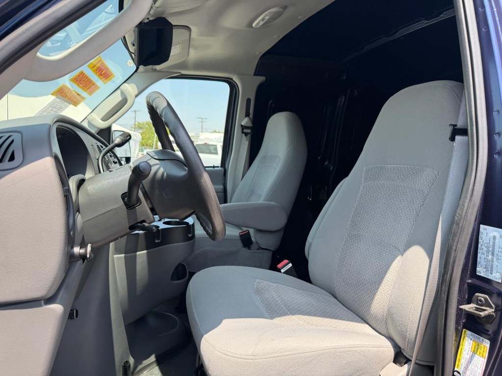 Ford E-150 Cargo Van Vehicle Full-screen Gallery Image 23