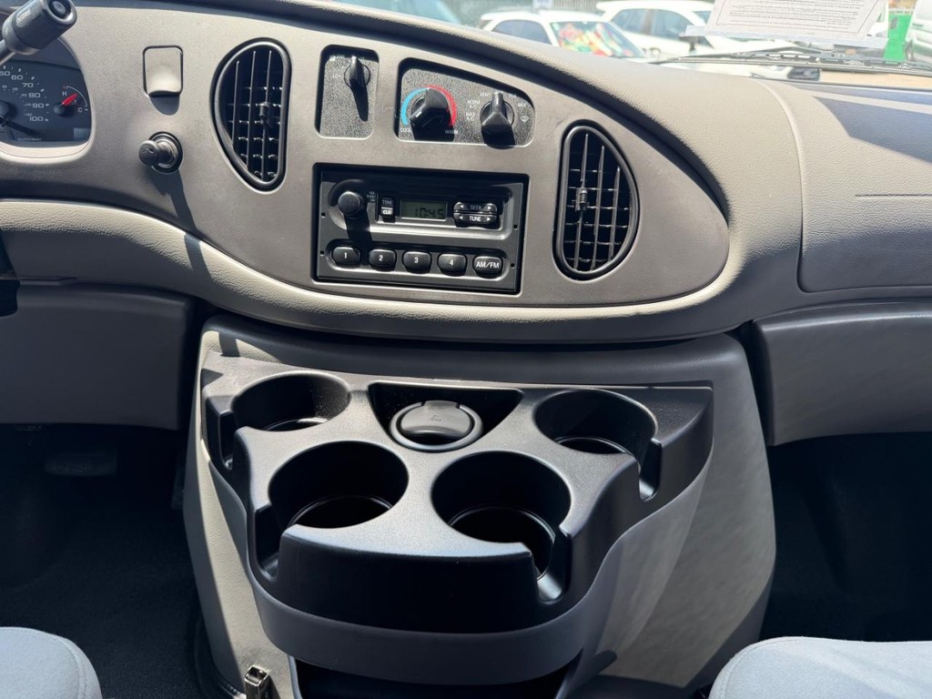 Ford E-150 Cargo Van Vehicle Full-screen Gallery Image 30