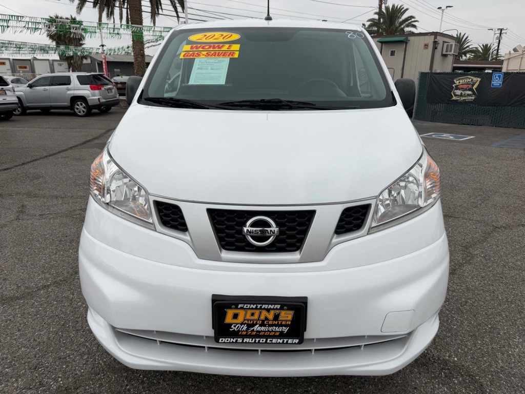 Nissan NV200 Vehicle Full-screen Gallery Image 12