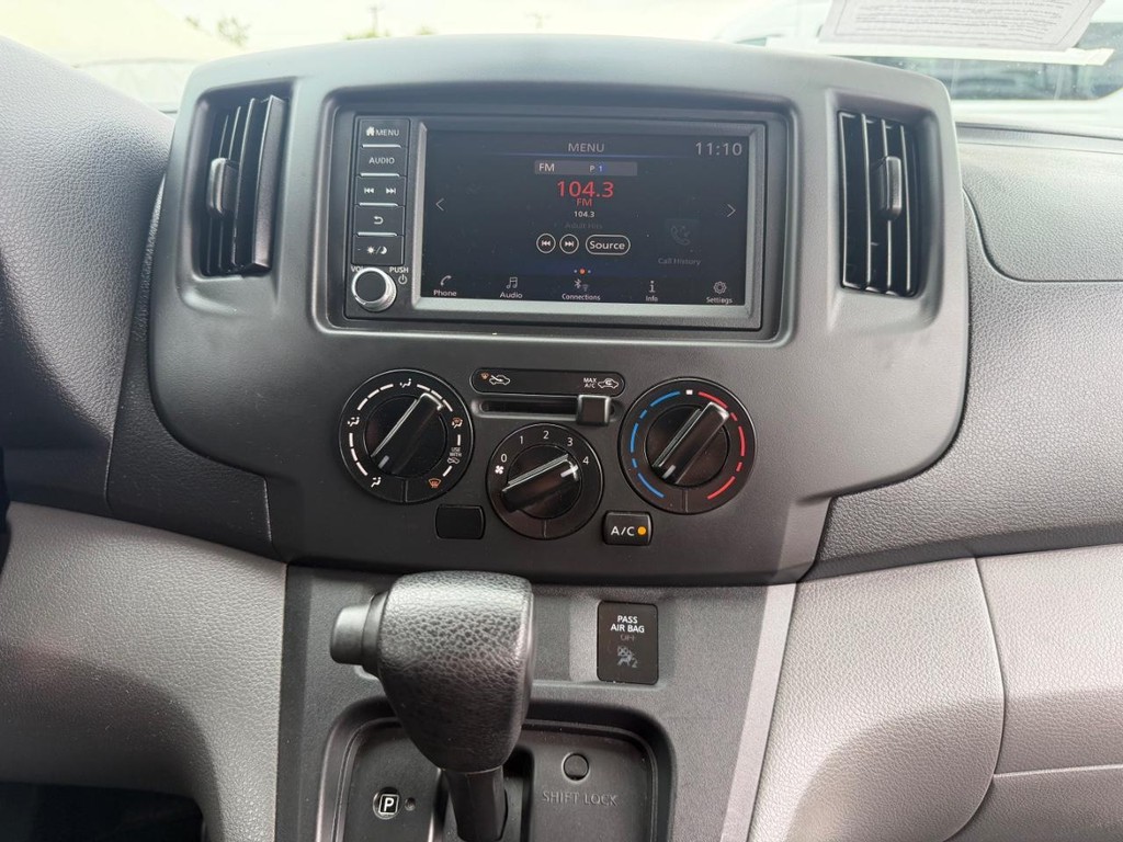 Nissan NV200 Vehicle Full-screen Gallery Image 29