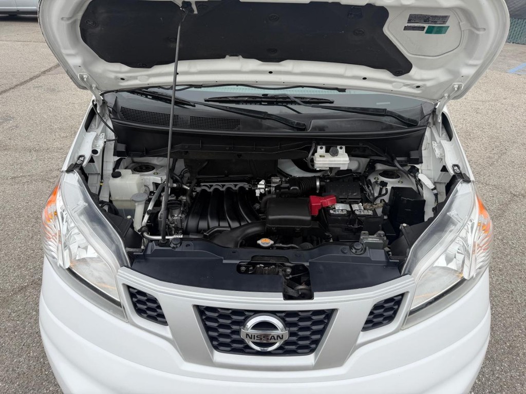 Nissan NV200 Vehicle Full-screen Gallery Image 34